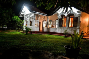 Гостиница Grand Villa  Hikkaduwa